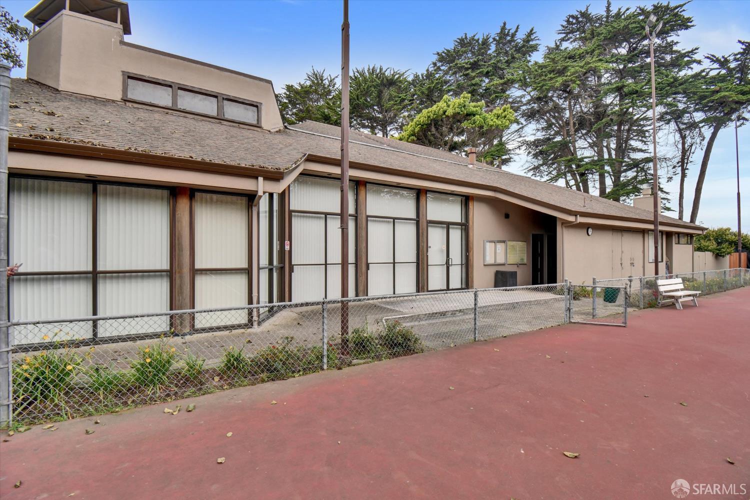 Detail Gallery Image 67 of 71 For 115 S Lake Merced Hls, San Francisco,  CA 94132 - 3 Beds | 2/1 Baths