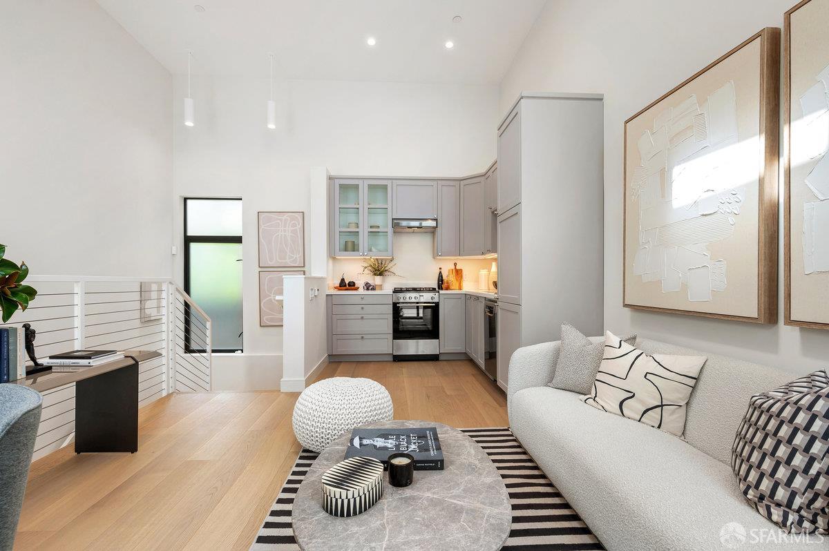 Detail Gallery Image 5 of 60 For 150 Eureka St #C,  San Francisco,  CA 94114 - 1 Beds | 1 Baths