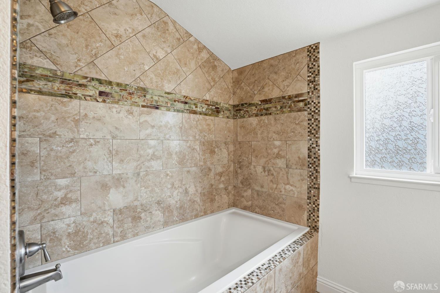 Detail Gallery Image 24 of 30 For 5756 Amend Rd, El Sobrante,  CA 94803 - 6 Beds | 3 Baths