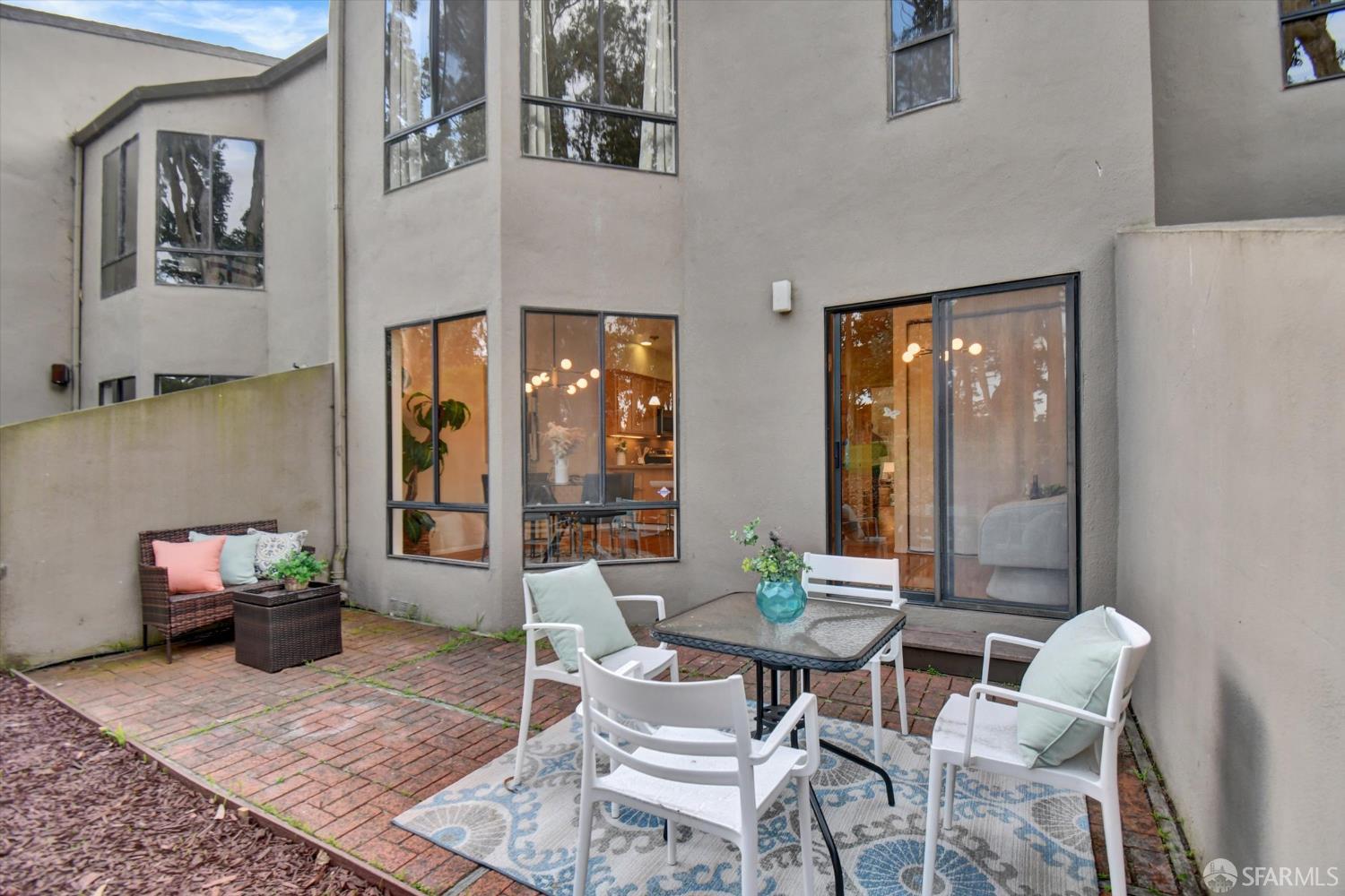 Detail Gallery Image 32 of 71 For 115 S Lake Merced Hls, San Francisco,  CA 94132 - 3 Beds | 2/1 Baths