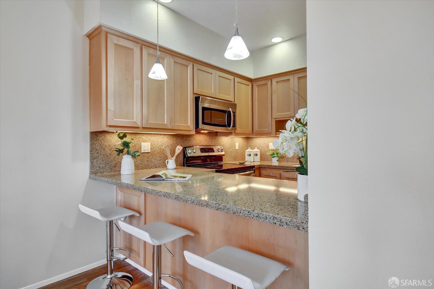 Detail Gallery Image 35 of 71 For 115 S Lake Merced Hls, San Francisco,  CA 94132 - 3 Beds | 2/1 Baths