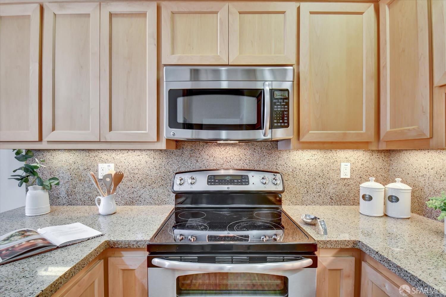 Detail Gallery Image 40 of 71 For 115 S Lake Merced Hls, San Francisco,  CA 94132 - 3 Beds | 2/1 Baths