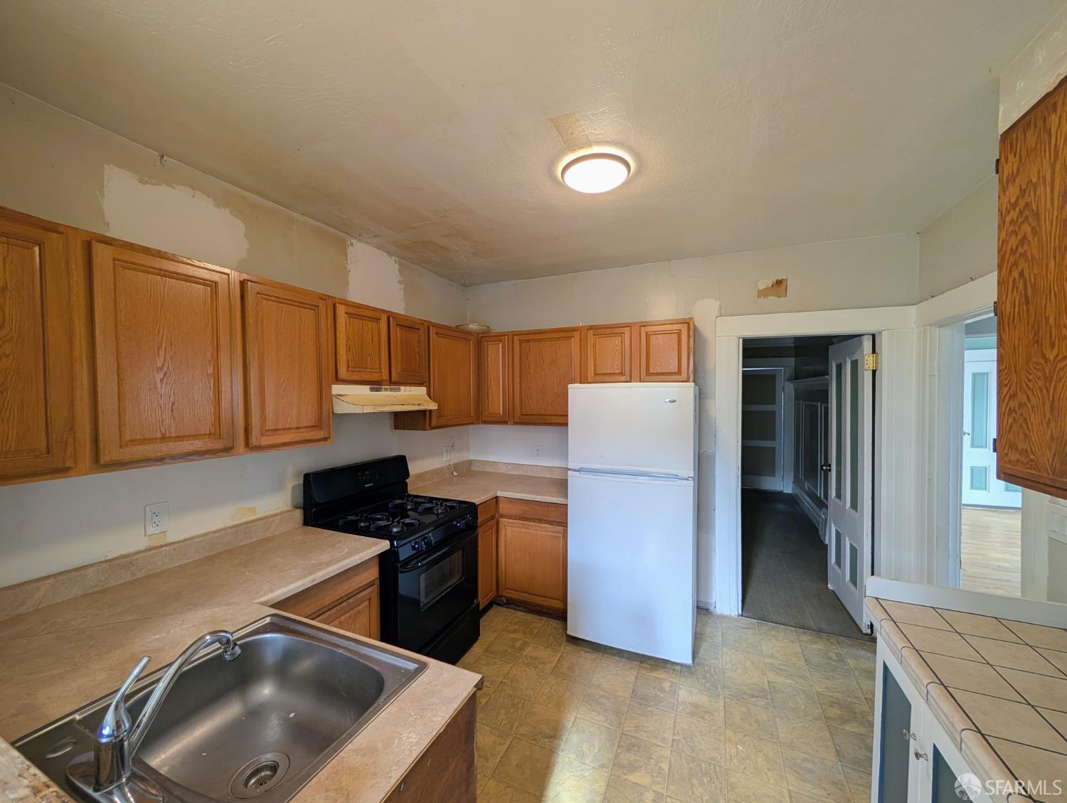 Detail Gallery Image 13 of 21 For 901 Hanover St, Daly City,  CA 94014 - 5 Beds | 3 Baths