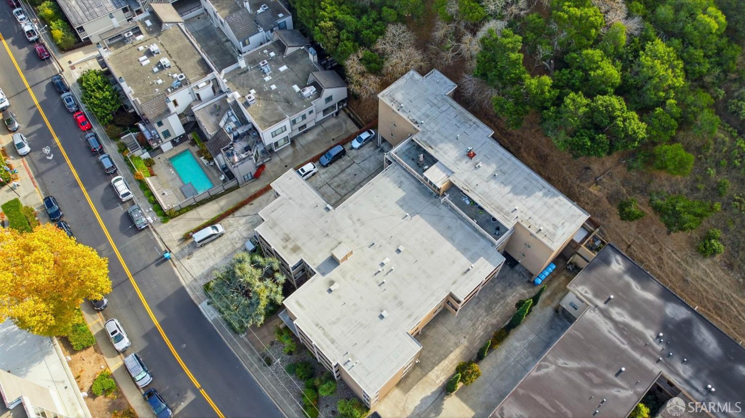 Detail Gallery Image 14 of 25 For 2421 Carlmont Dr, Belmont,  CA 94002 - – Beds | – Baths