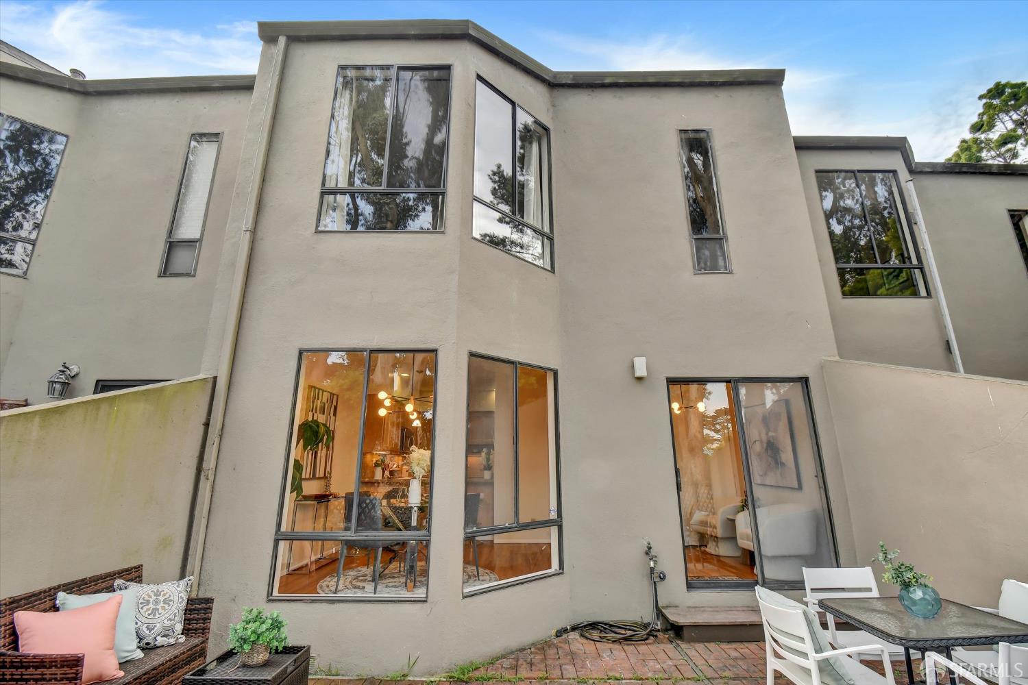 Detail Gallery Image 34 of 71 For 115 S Lake Merced Hls, San Francisco,  CA 94132 - 3 Beds | 2/1 Baths