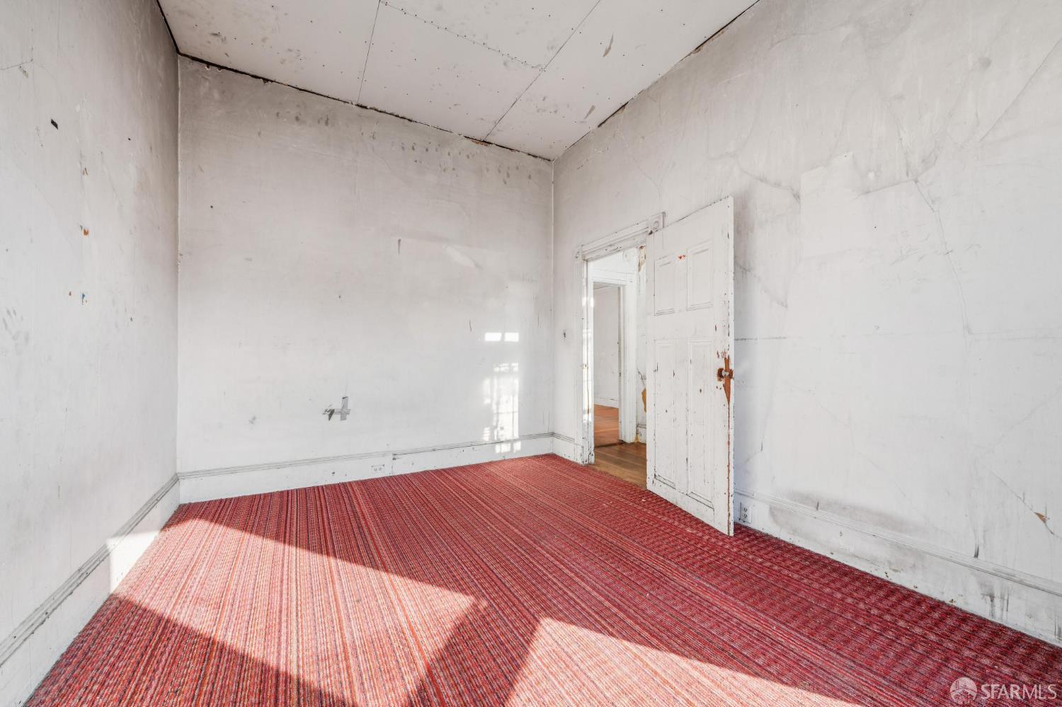 Detail Gallery Image 6 of 47 For 670 Sycamore St, Oakland,  CA 94612 - 2 Beds | 1 Baths