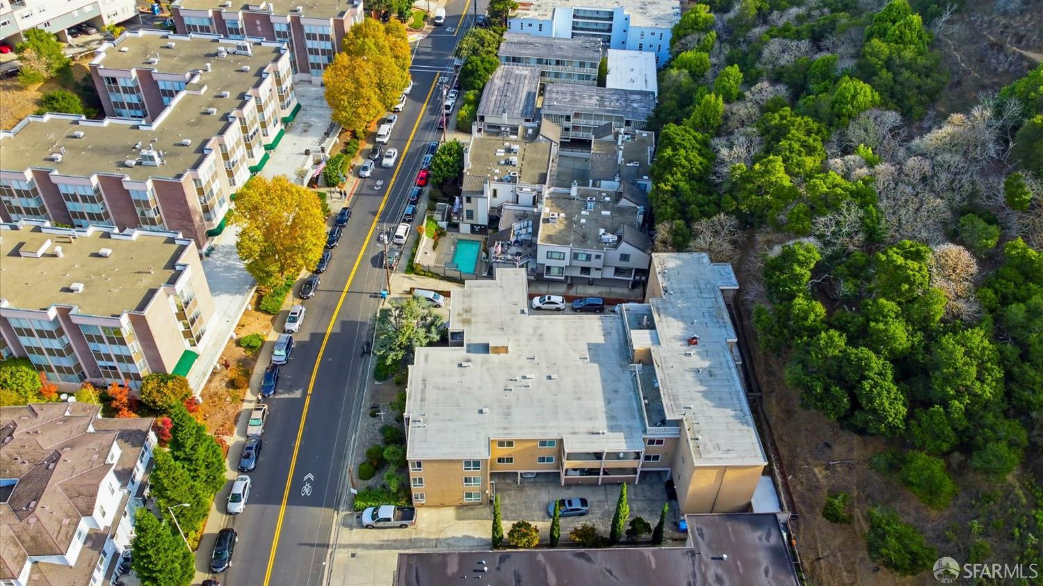 Detail Gallery Image 16 of 25 For 2421 Carlmont Dr, Belmont,  CA 94002 - – Beds | – Baths