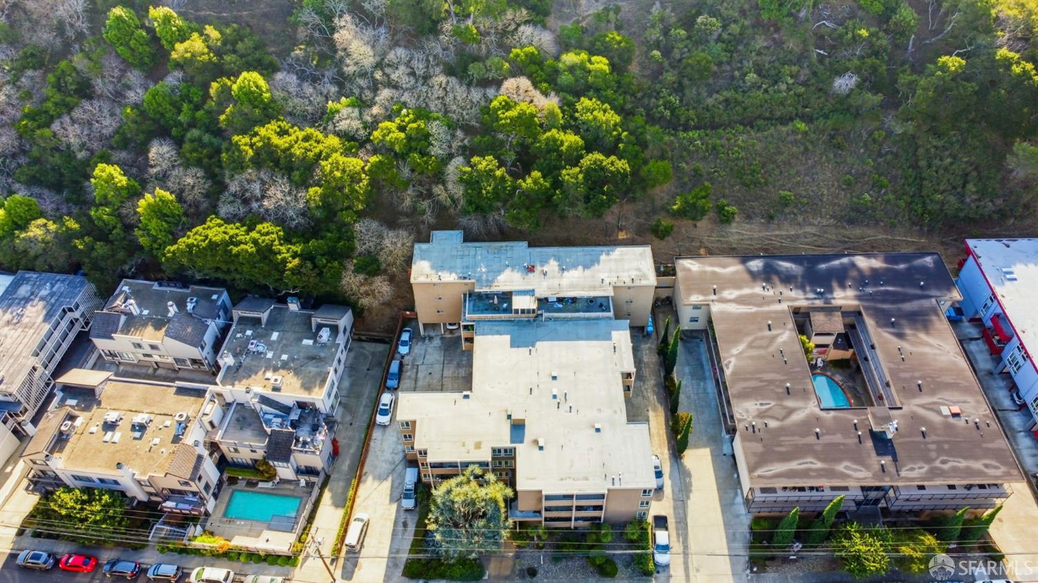 Detail Gallery Image 23 of 25 For 2421 Carlmont Dr, Belmont,  CA 94002 - – Beds | – Baths