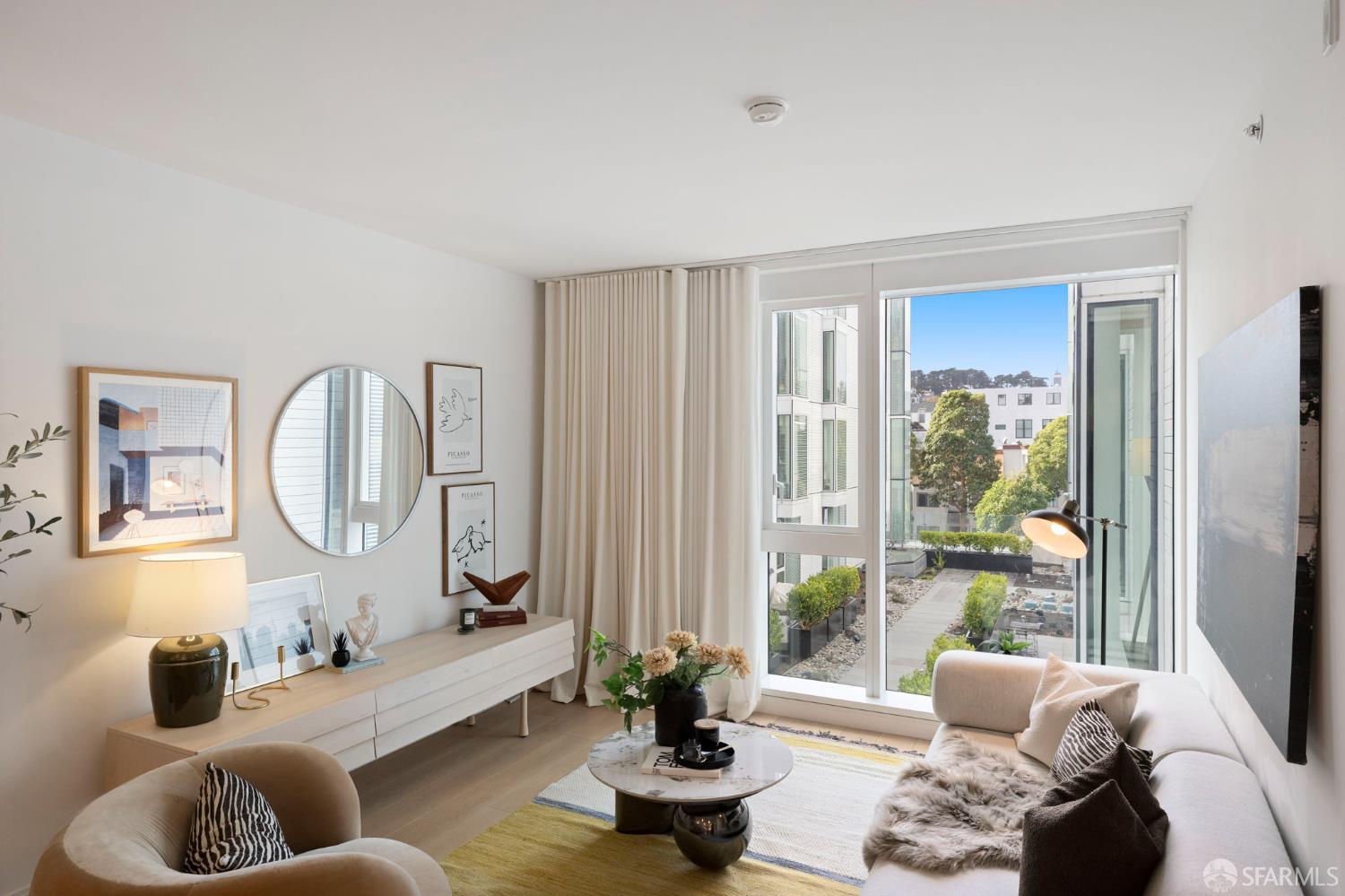 Detail Gallery Image 2 of 36 For 555 Fulton St #301,  San Francisco,  CA 94102 - 1 Beds | 1 Baths