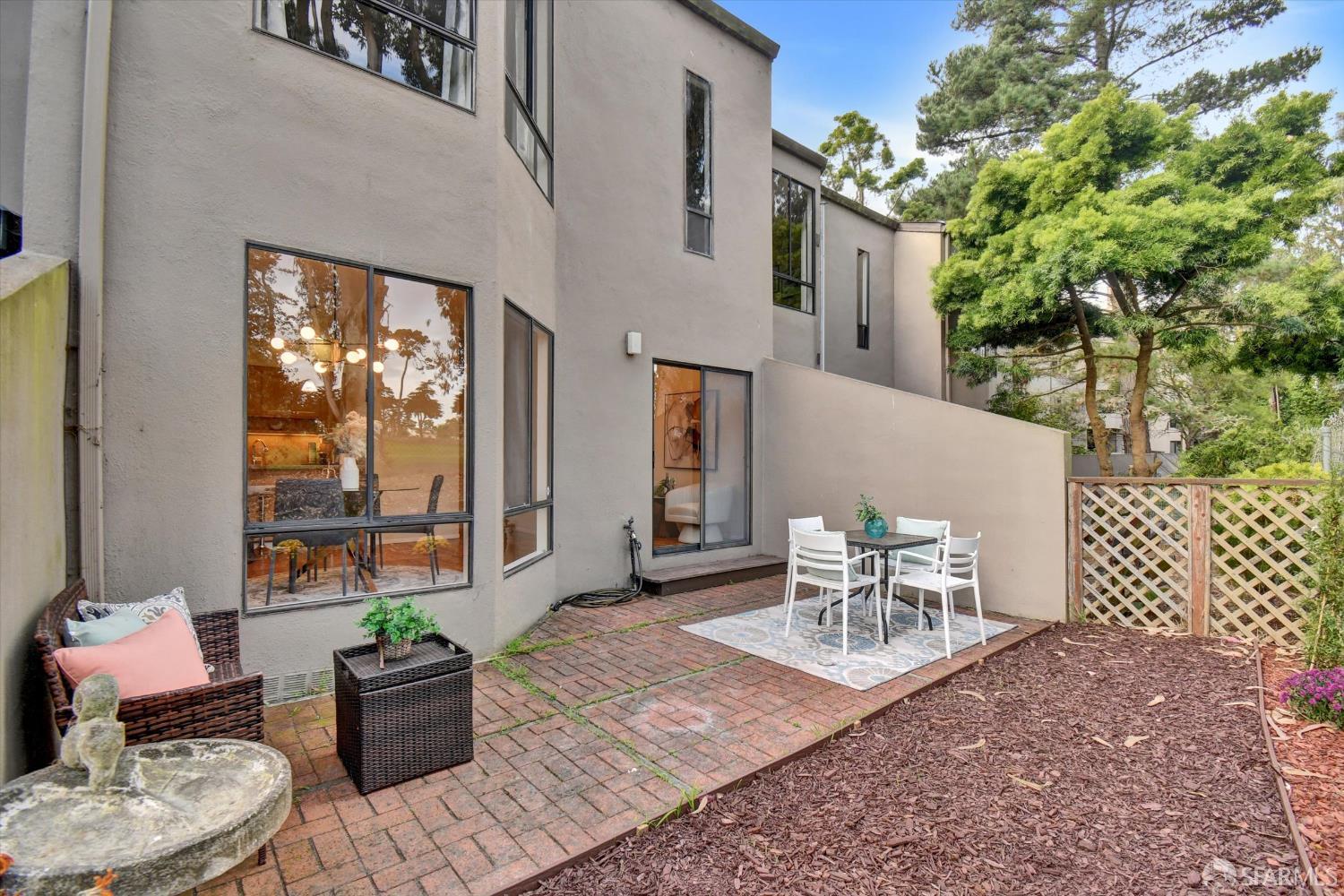 Detail Gallery Image 33 of 71 For 115 S Lake Merced Hls, San Francisco,  CA 94132 - 3 Beds | 2/1 Baths