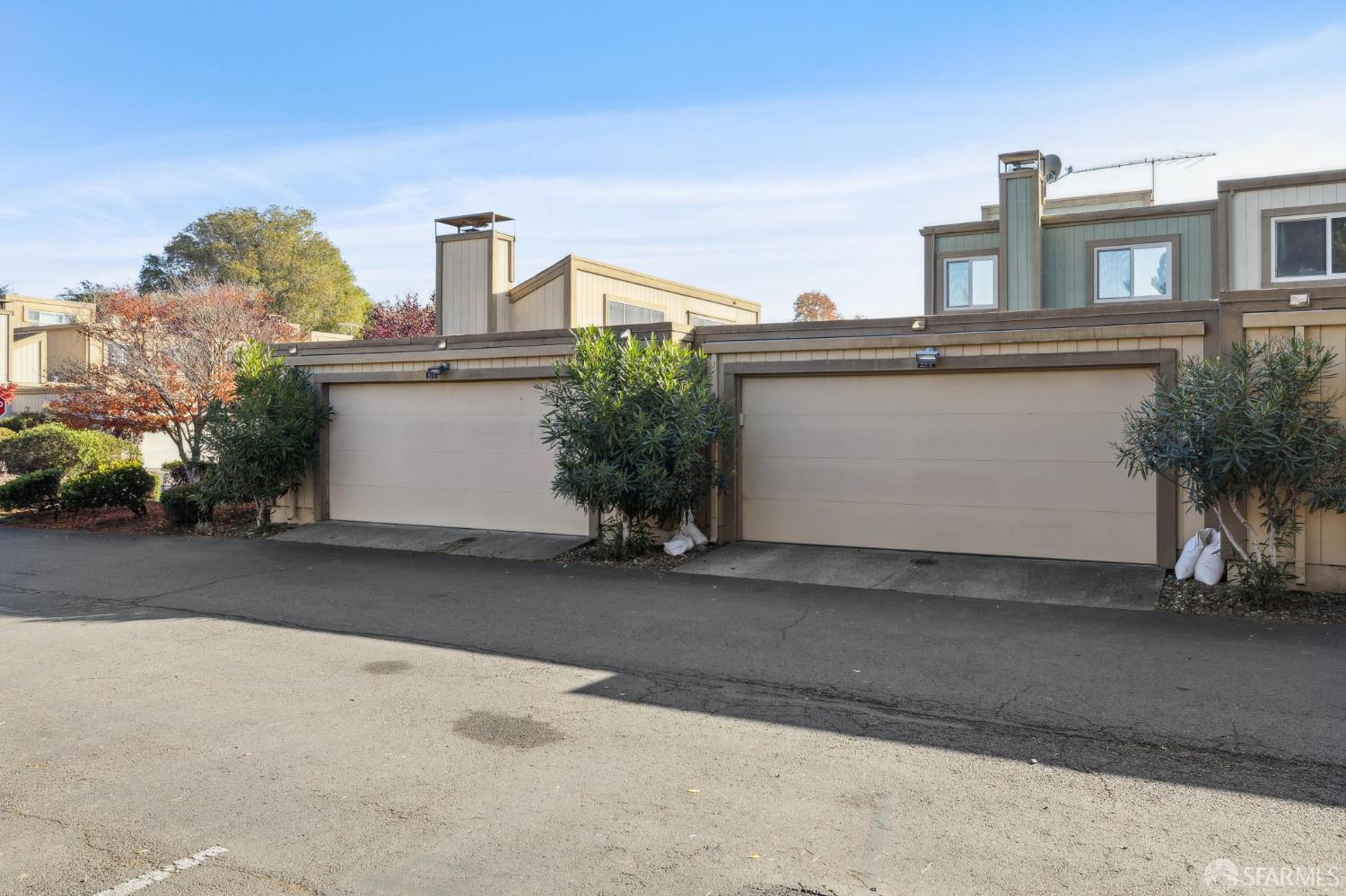 Detail Gallery Image 46 of 51 For 1152 Admiralty Ln, Alameda,  CA 94502 - 3 Beds | 1/1 Baths