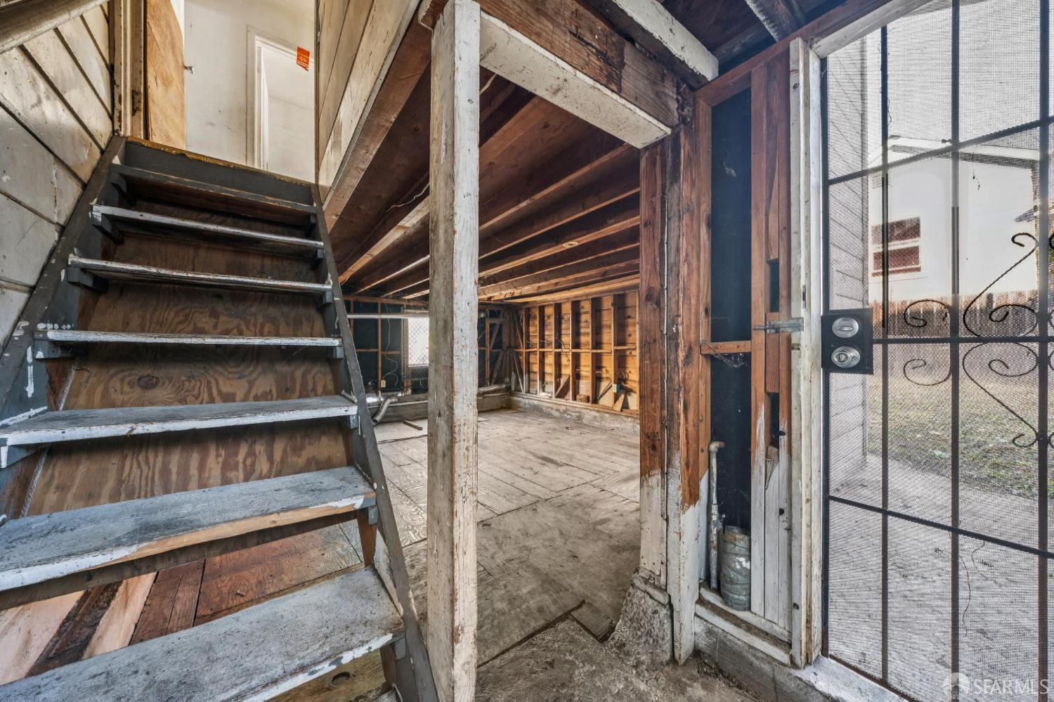 Detail Gallery Image 27 of 47 For 670 Sycamore St, Oakland,  CA 94612 - 2 Beds | 1 Baths