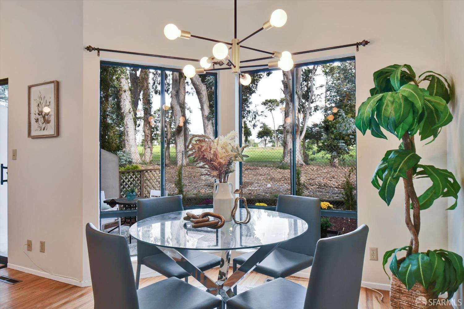 Detail Gallery Image 27 of 71 For 115 S Lake Merced Hls, San Francisco,  CA 94132 - 3 Beds | 2/1 Baths