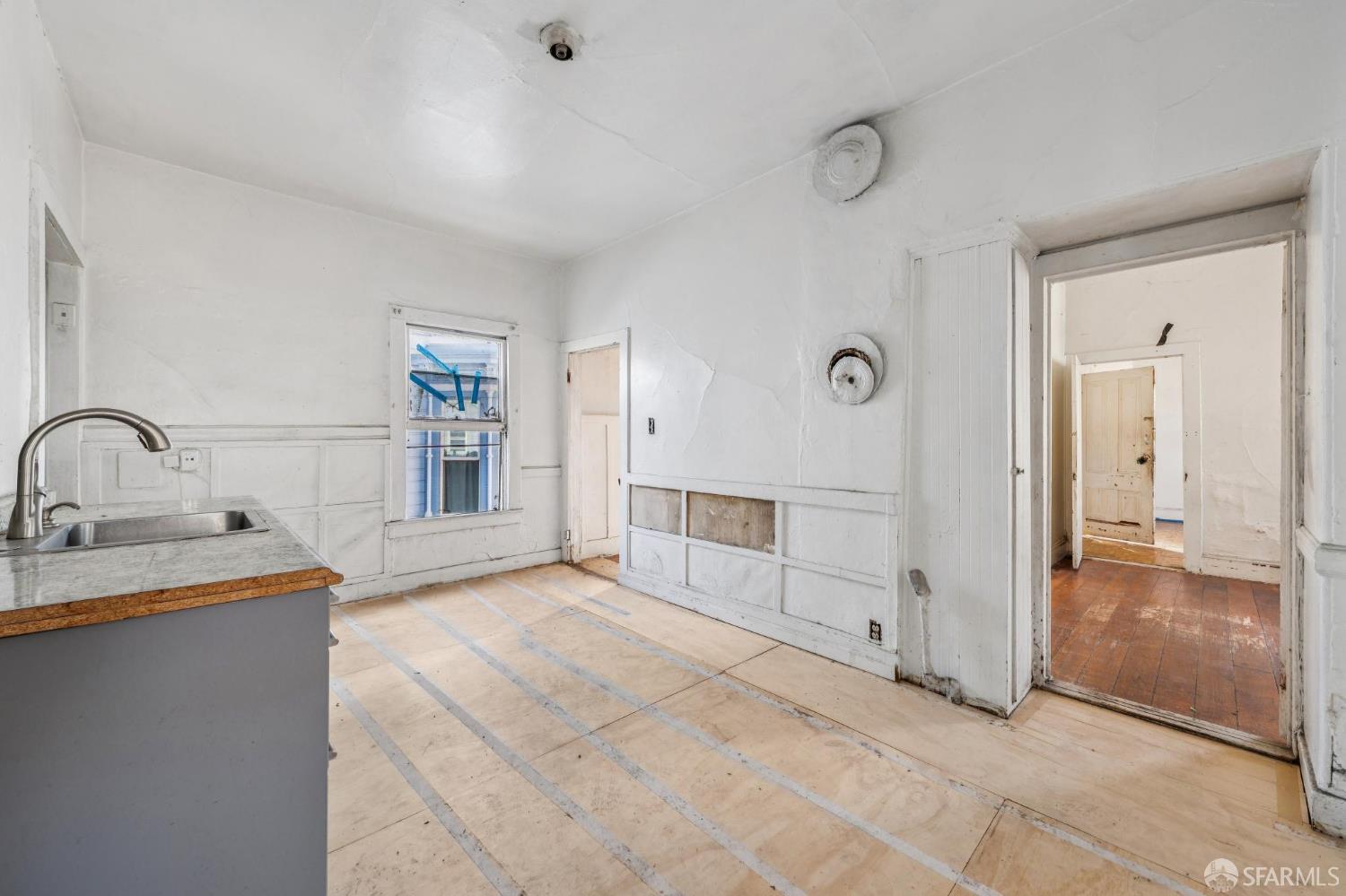 Detail Gallery Image 17 of 47 For 670 Sycamore St, Oakland,  CA 94612 - 2 Beds | 1 Baths