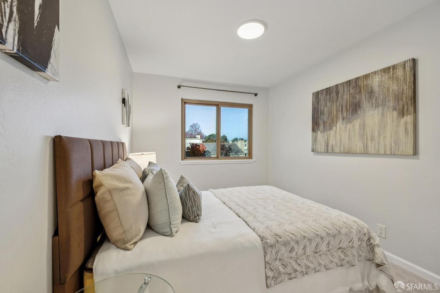 Detail Gallery Image 32 of 51 For 1152 Admiralty Ln, Alameda,  CA 94502 - 3 Beds | 1/1 Baths