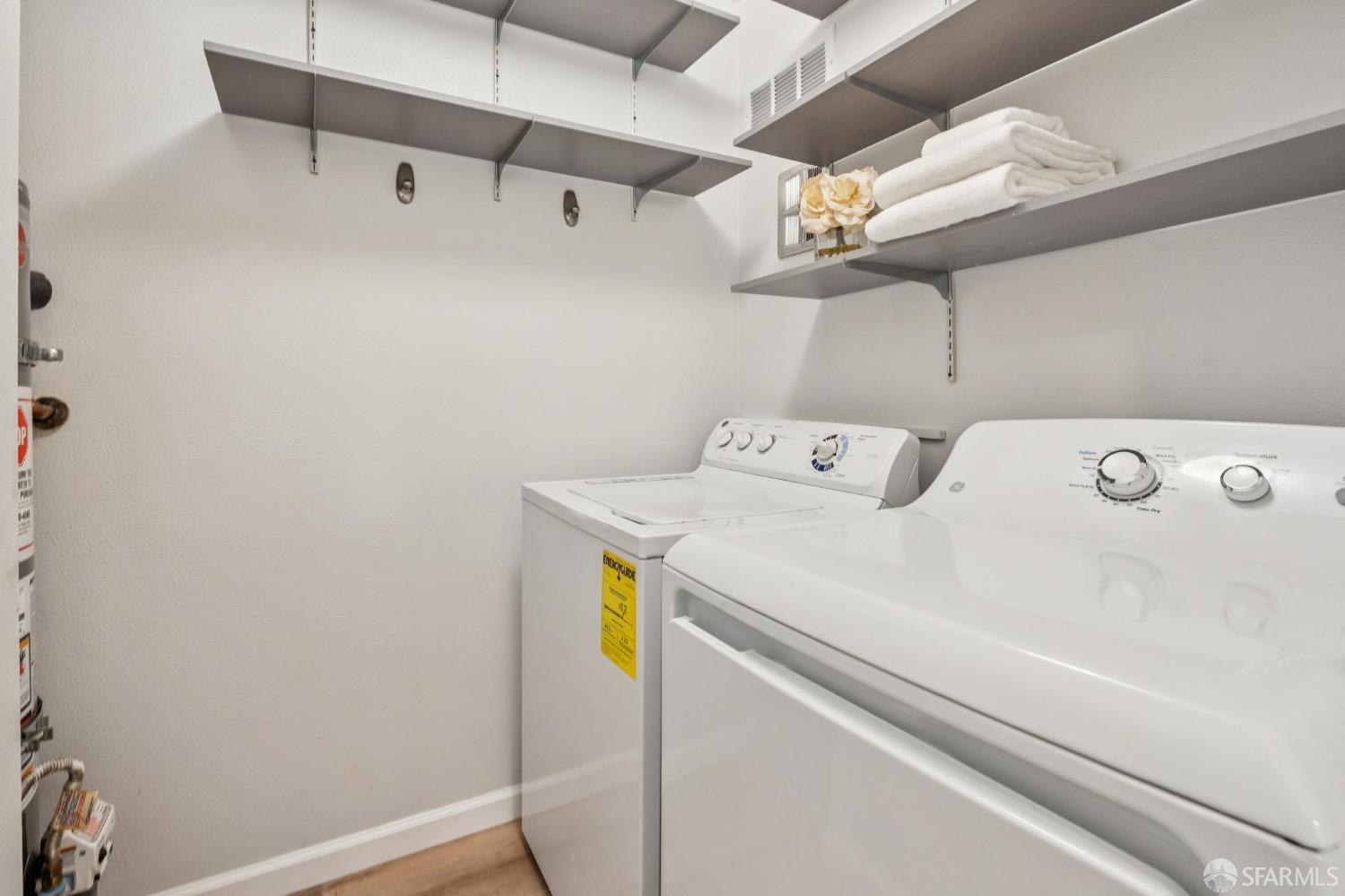 Detail Gallery Image 36 of 51 For 1152 Admiralty Ln, Alameda,  CA 94502 - 3 Beds | 1/1 Baths