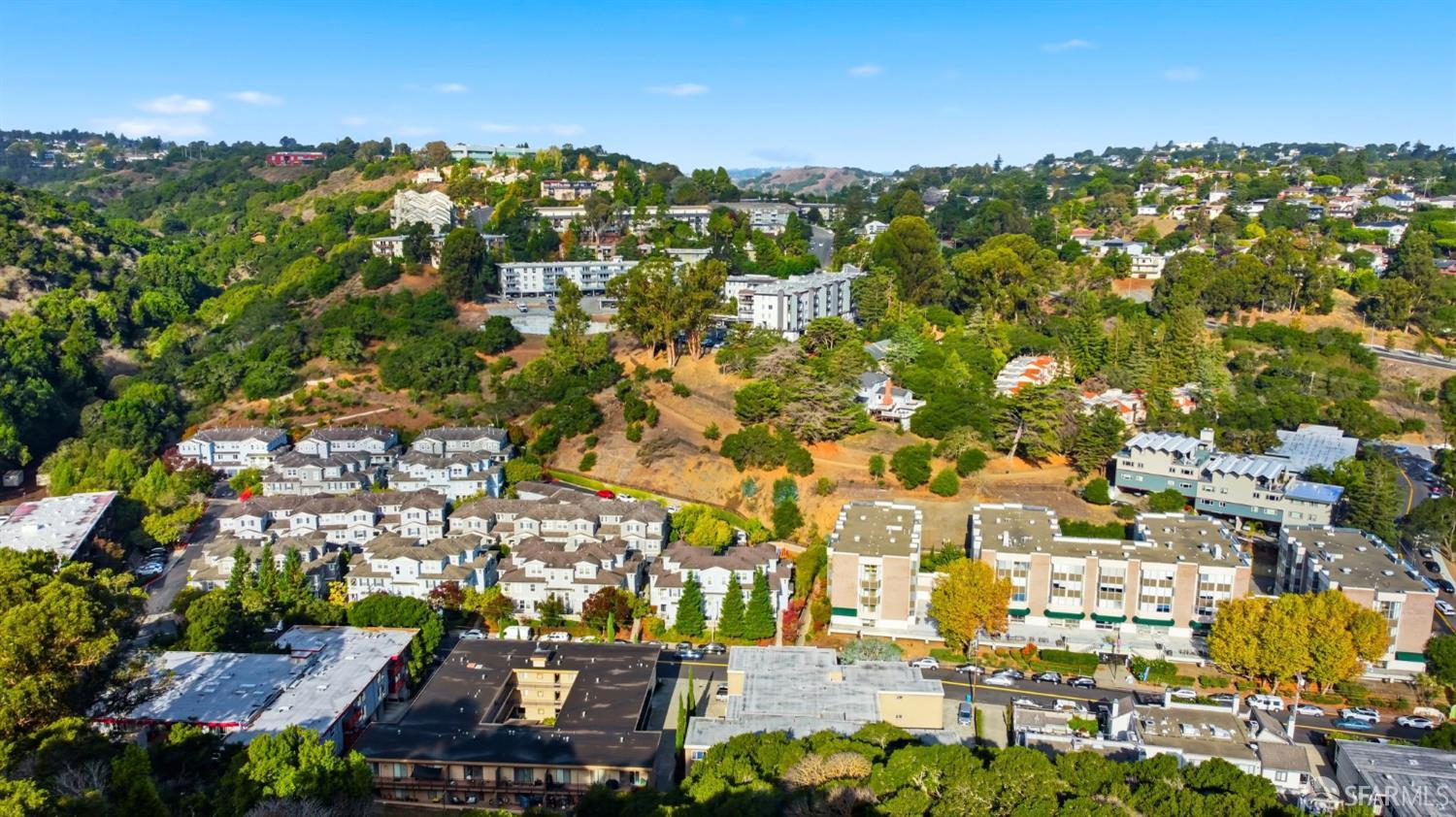 Detail Gallery Image 19 of 25 For 2421 Carlmont Dr, Belmont,  CA 94002 - – Beds | – Baths