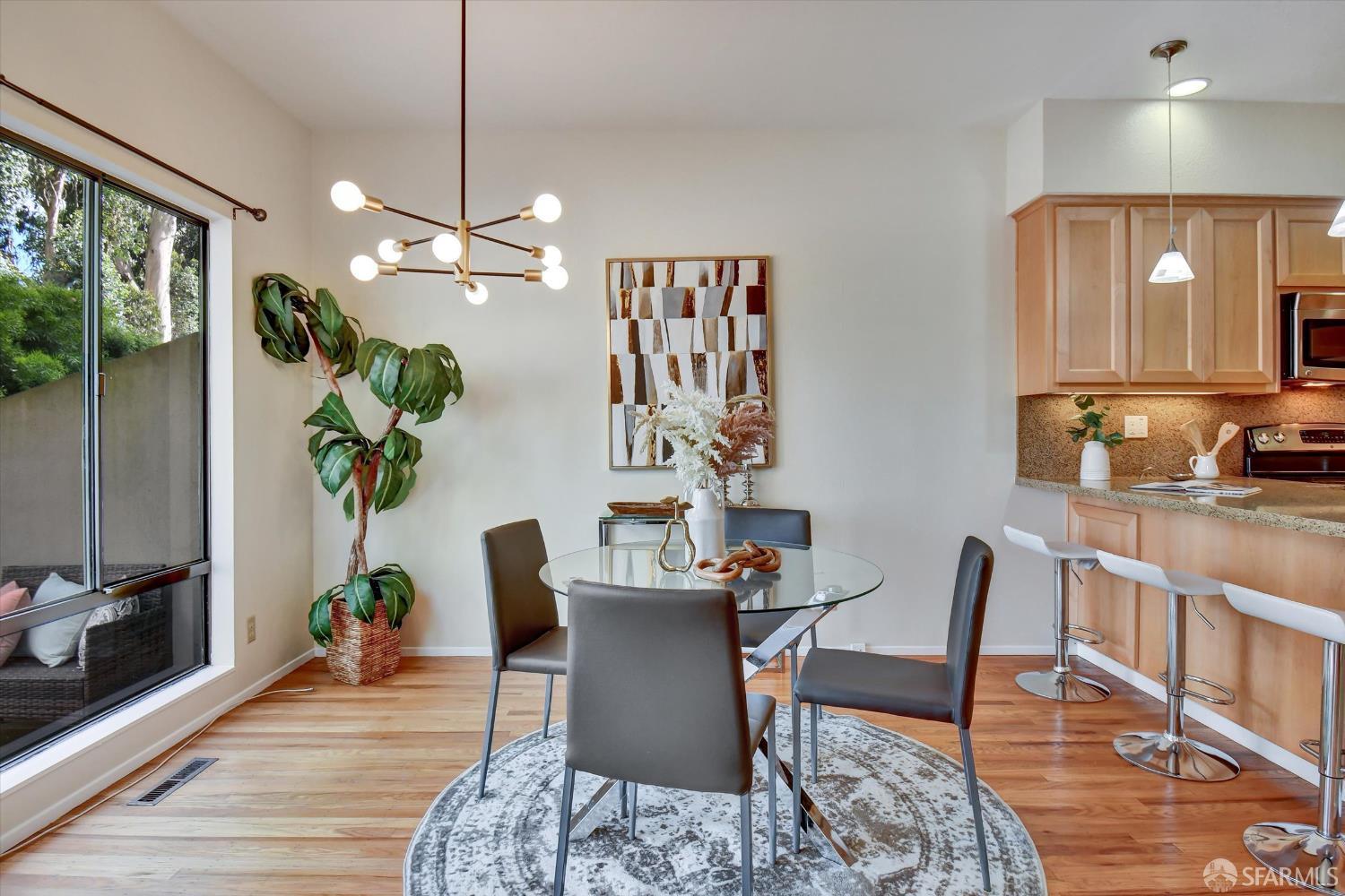 Detail Gallery Image 25 of 71 For 115 S Lake Merced Hls, San Francisco,  CA 94132 - 3 Beds | 2/1 Baths