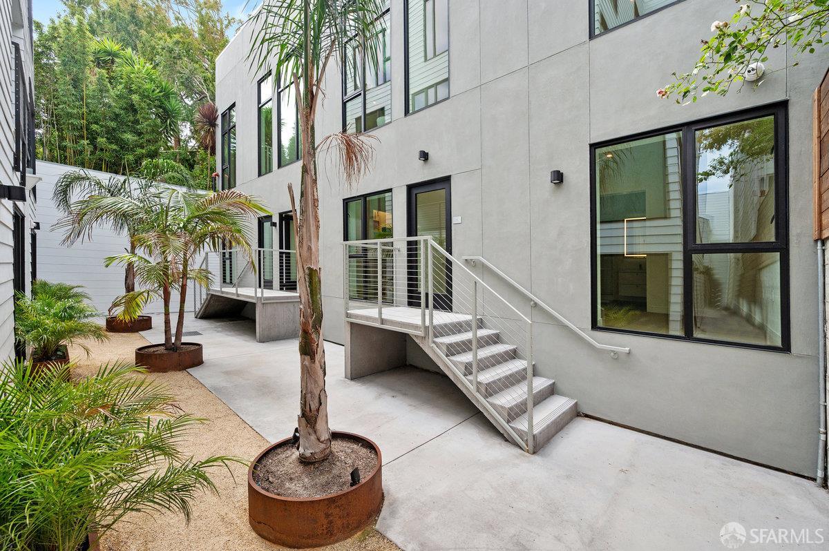 Detail Gallery Image 4 of 60 For 150 Eureka St #C,  San Francisco,  CA 94114 - 1 Beds | 1 Baths