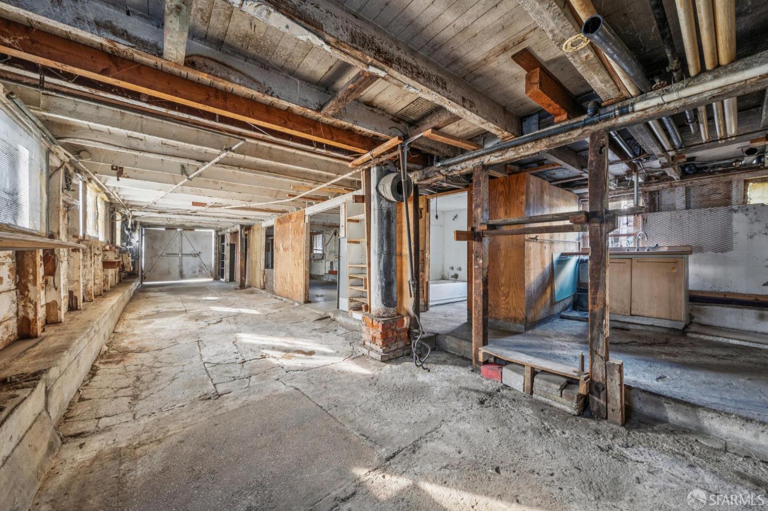 Detail Gallery Image 42 of 47 For 670 Sycamore St, Oakland,  CA 94612 - 2 Beds | 1 Baths