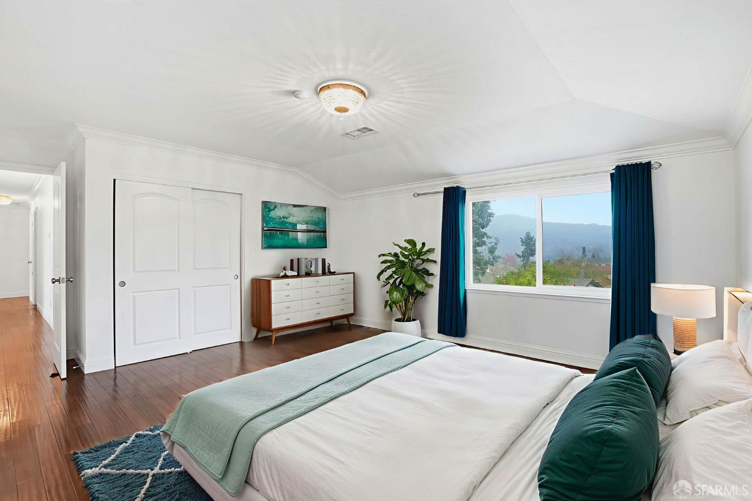 Detail Gallery Image 12 of 30 For 5756 Amend Rd, El Sobrante,  CA 94803 - 6 Beds | 3 Baths