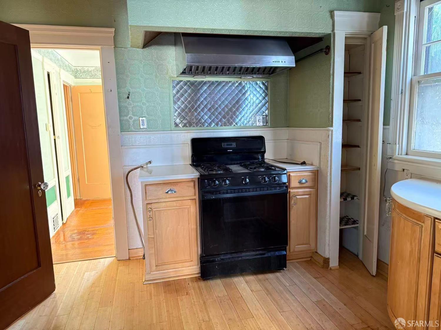 Detail Gallery Image 10 of 30 For 53 Foote Ave, San Francisco,  CA 94112 - 3 Beds | 1 Baths