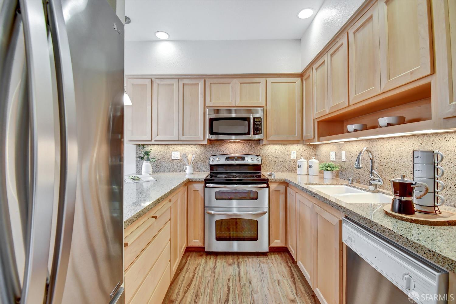 Detail Gallery Image 38 of 71 For 115 S Lake Merced Hls, San Francisco,  CA 94132 - 3 Beds | 2/1 Baths