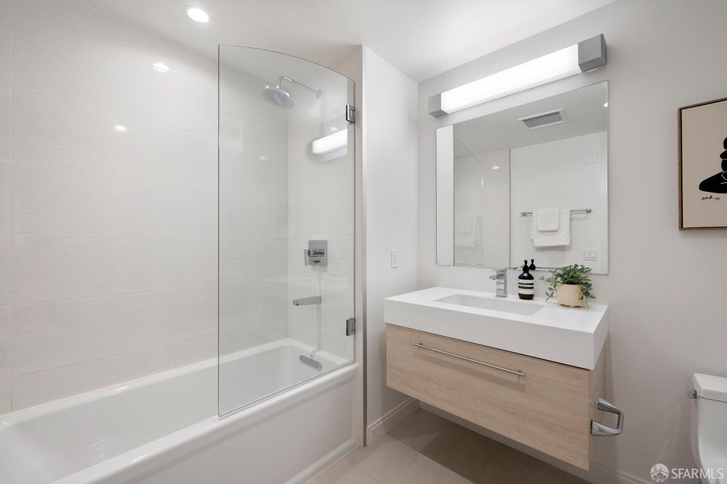 Detail Gallery Image 17 of 36 For 555 Fulton St #301,  San Francisco,  CA 94102 - 1 Beds | 1 Baths