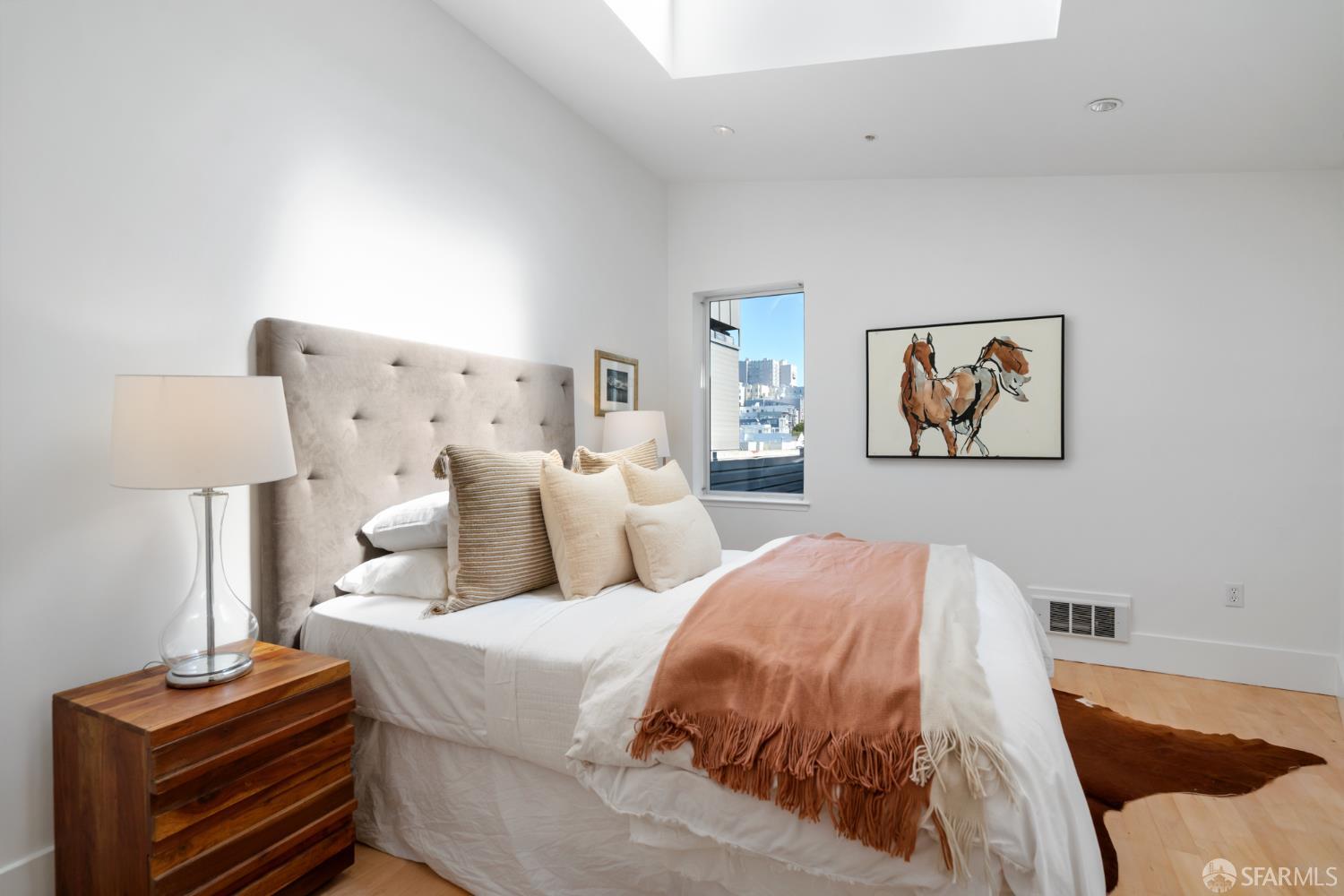 Detail Gallery Image 14 of 29 For 2315 Van Ness Ave #7,  San Francisco,  CA 94109 - 2 Beds | 1/1 Baths