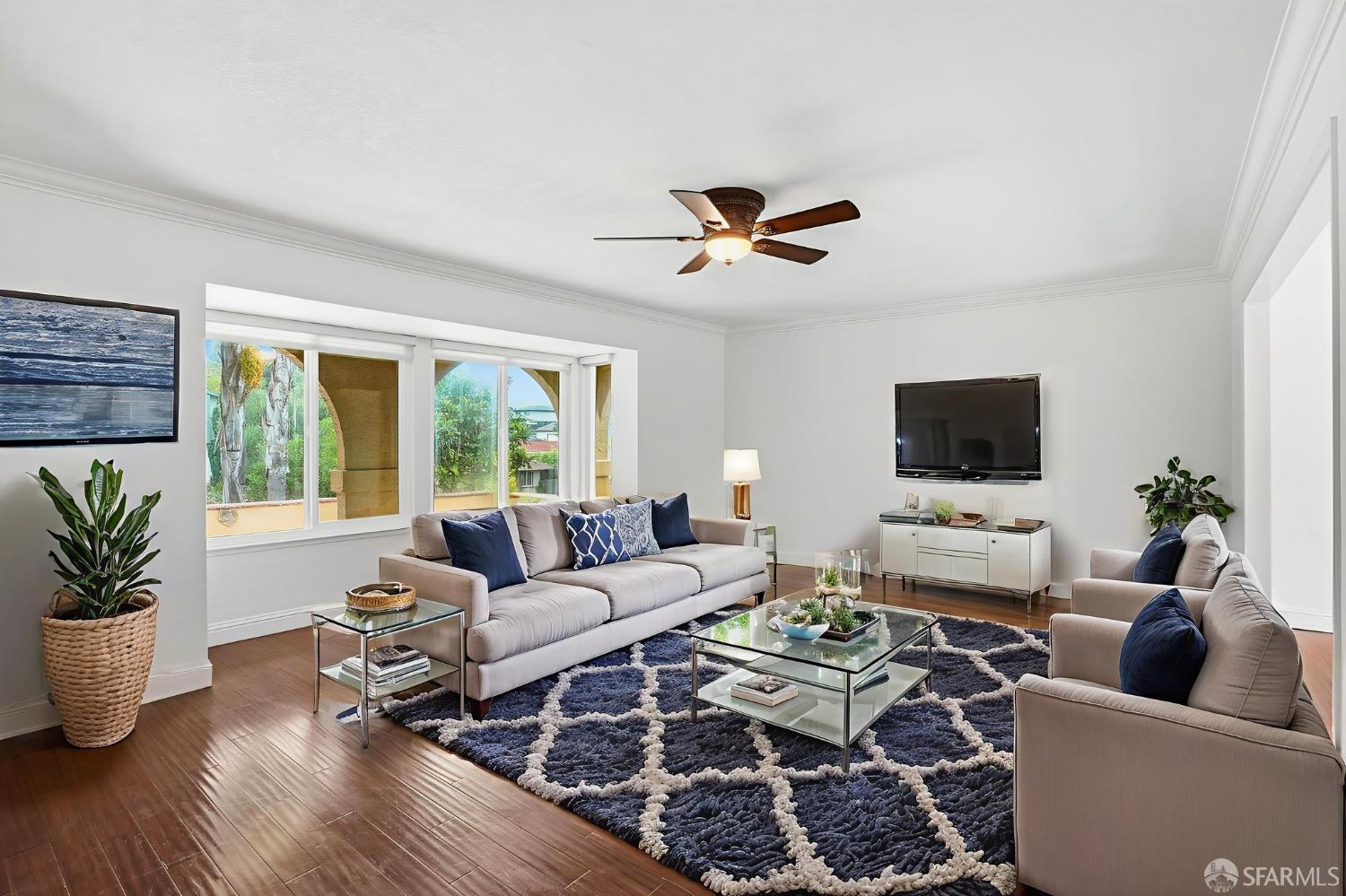 Detail Gallery Image 2 of 30 For 5756 Amend Rd, El Sobrante,  CA 94803 - 6 Beds | 3 Baths