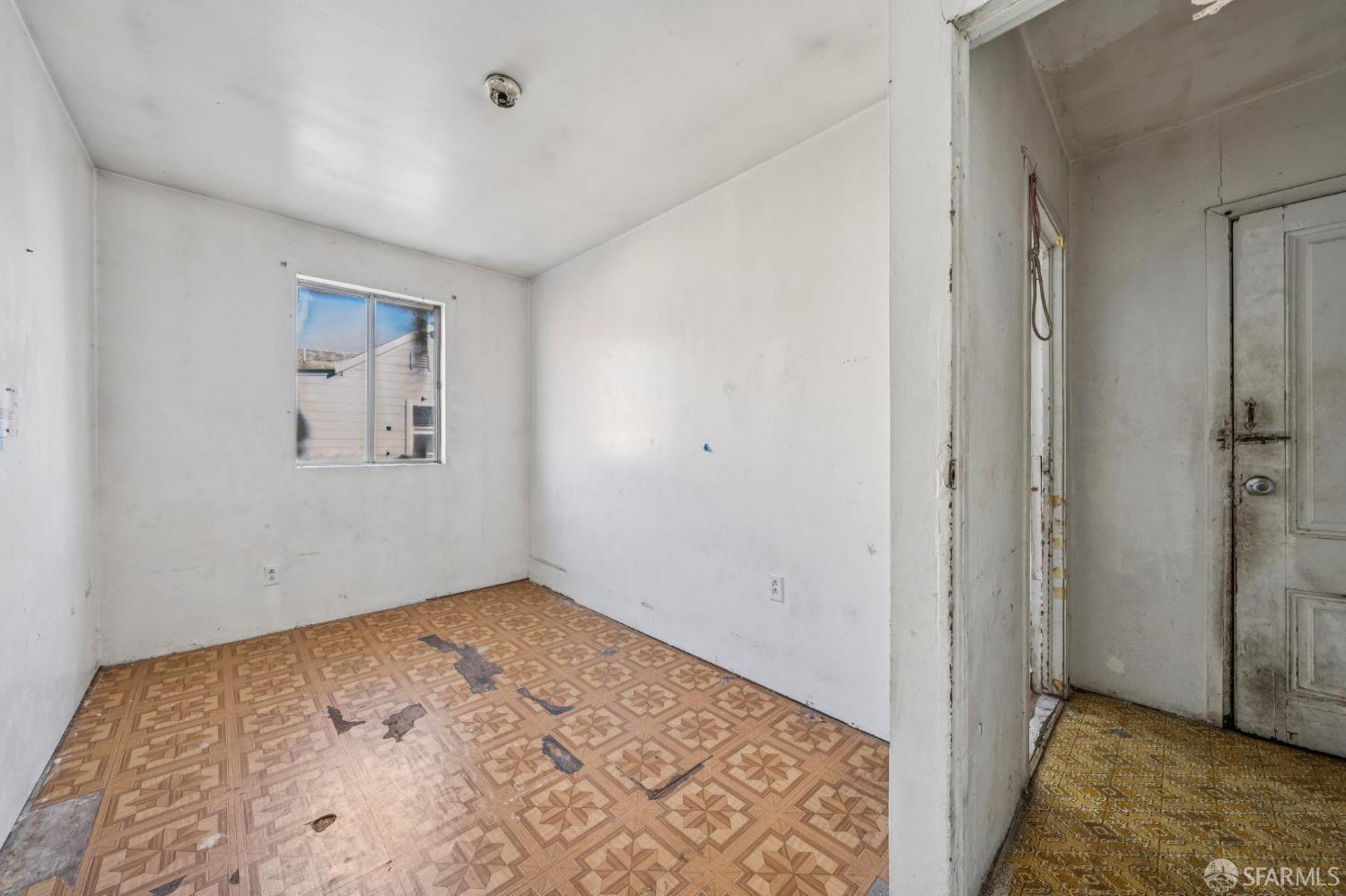 Detail Gallery Image 24 of 47 For 670 Sycamore St, Oakland,  CA 94612 - 2 Beds | 1 Baths