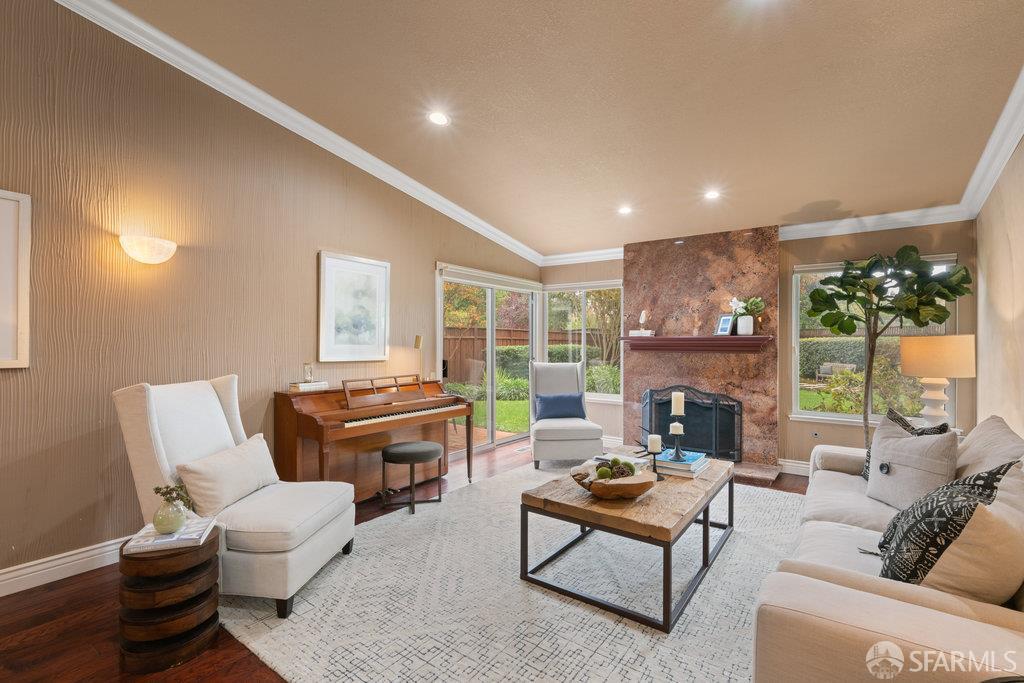 Detail Gallery Image 8 of 58 For 4572 Ross Gate Way, Pleasanton,  CA 94566 - 3 Beds | 2 Baths