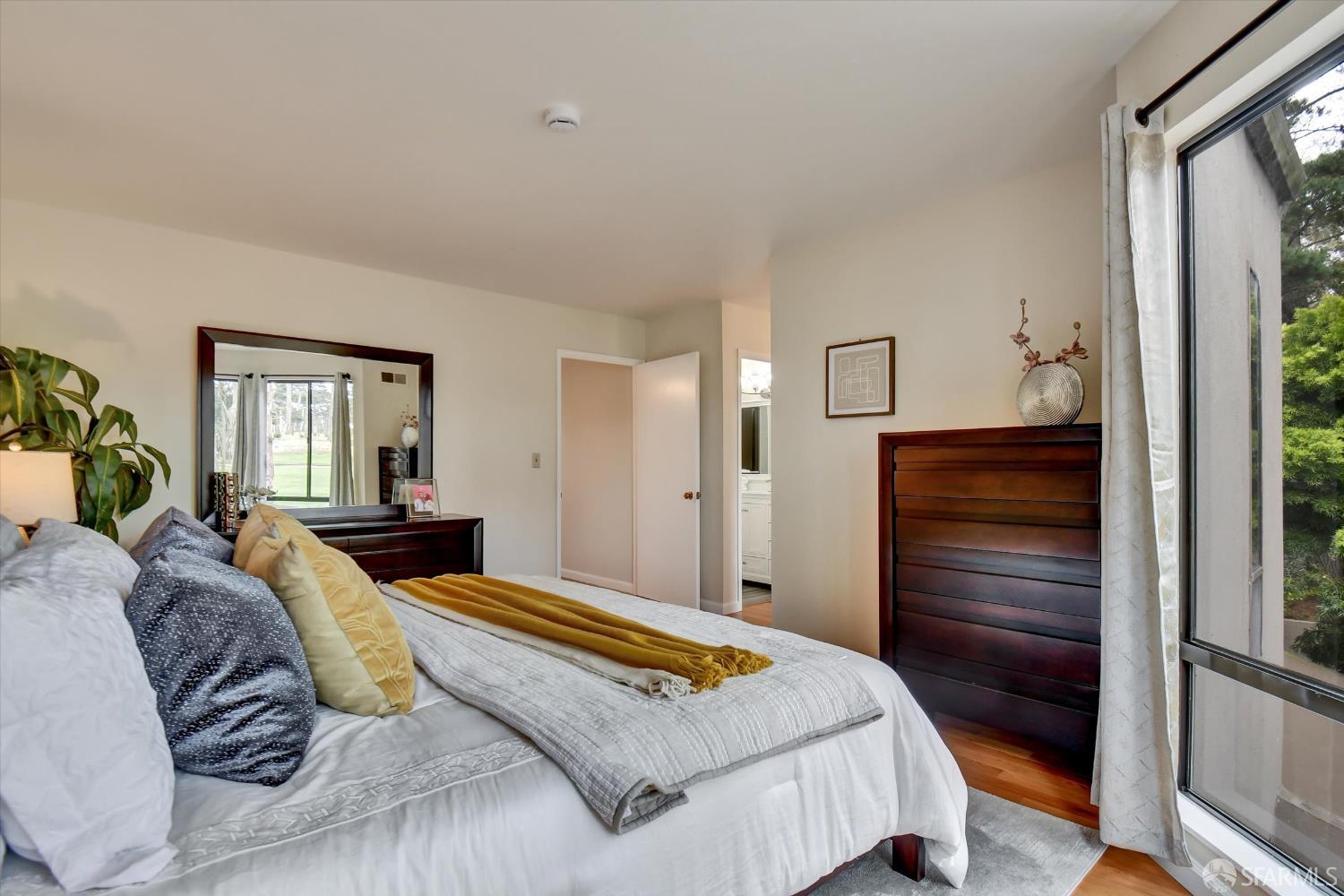 Detail Gallery Image 48 of 71 For 115 S Lake Merced Hls, San Francisco,  CA 94132 - 3 Beds | 2/1 Baths