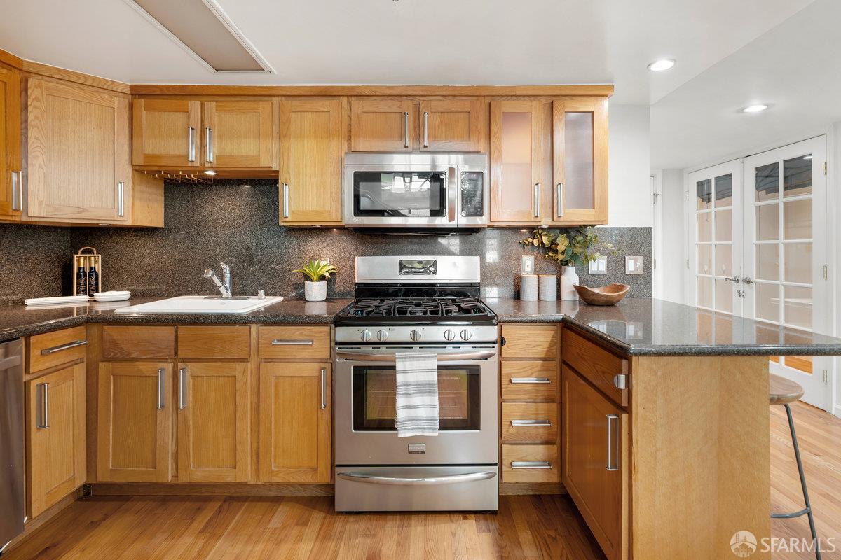 Detail Gallery Image 12 of 36 For 1578 Indiana St #8,  San Francisco,  CA 94107 - 1 Beds | 2 Baths