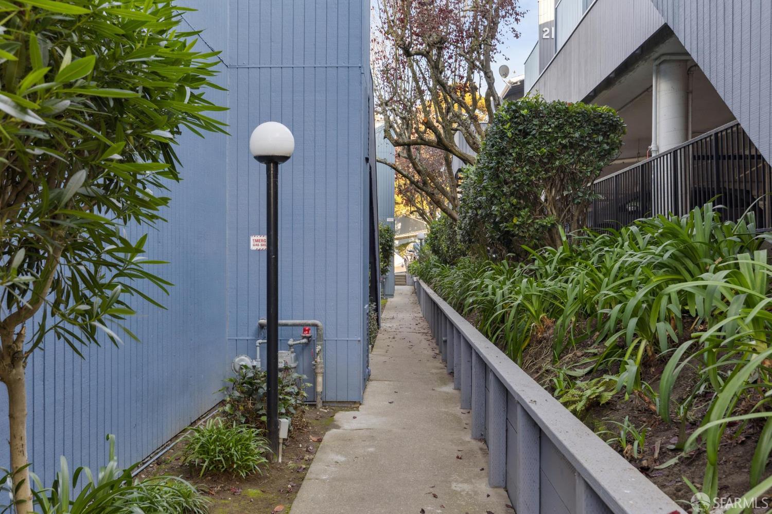 Detail Gallery Image 23 of 25 For 223 Boardwalk Ave #B,  San Bruno,  CA 94066 - 1 Beds | 1 Baths