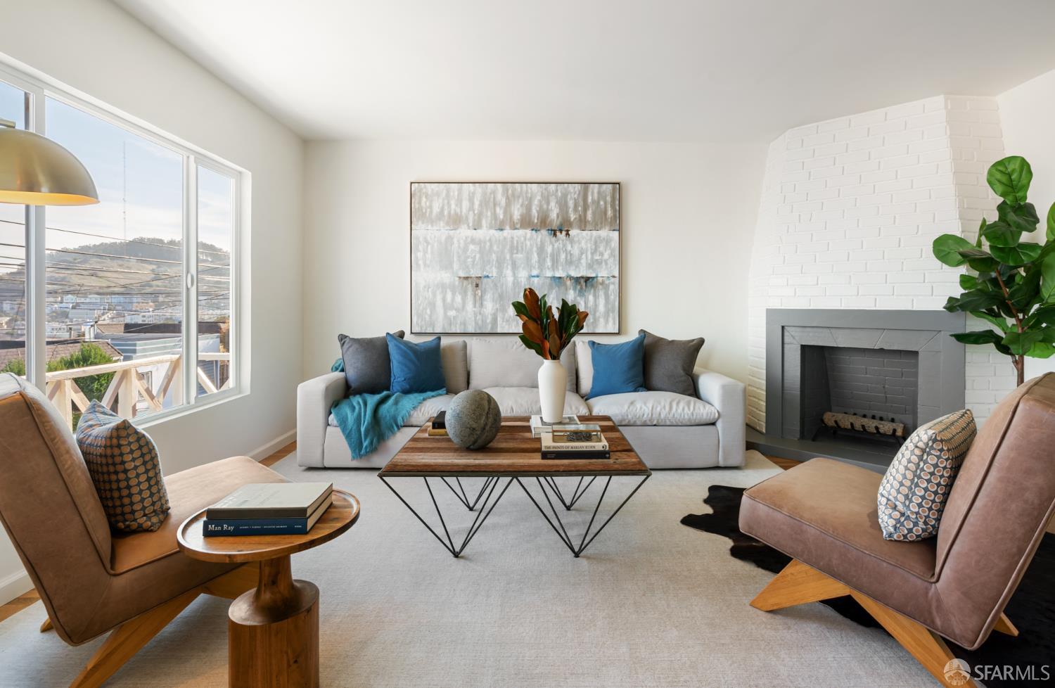 Detail Gallery Image 2 of 31 For 1008 Girard St, San Francisco,  CA 94134 - 2 Beds | 1 Baths