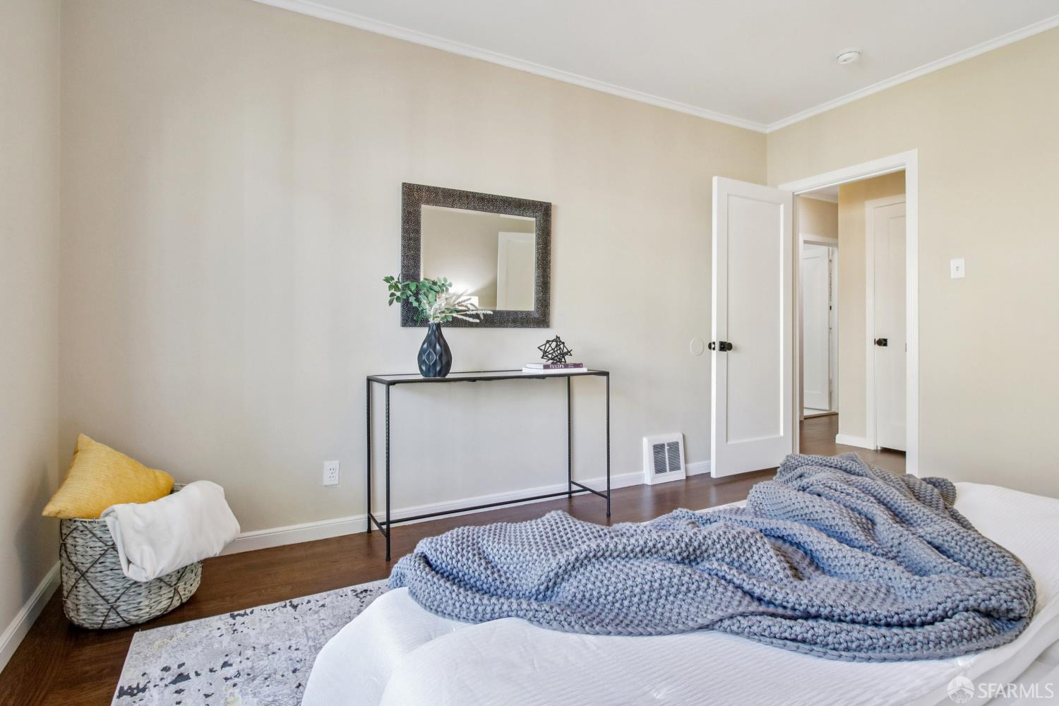 Detail Gallery Image 30 of 59 For 1506 Quesada Ave, San Francisco,  CA 94124 - 4 Beds | 1/1 Baths