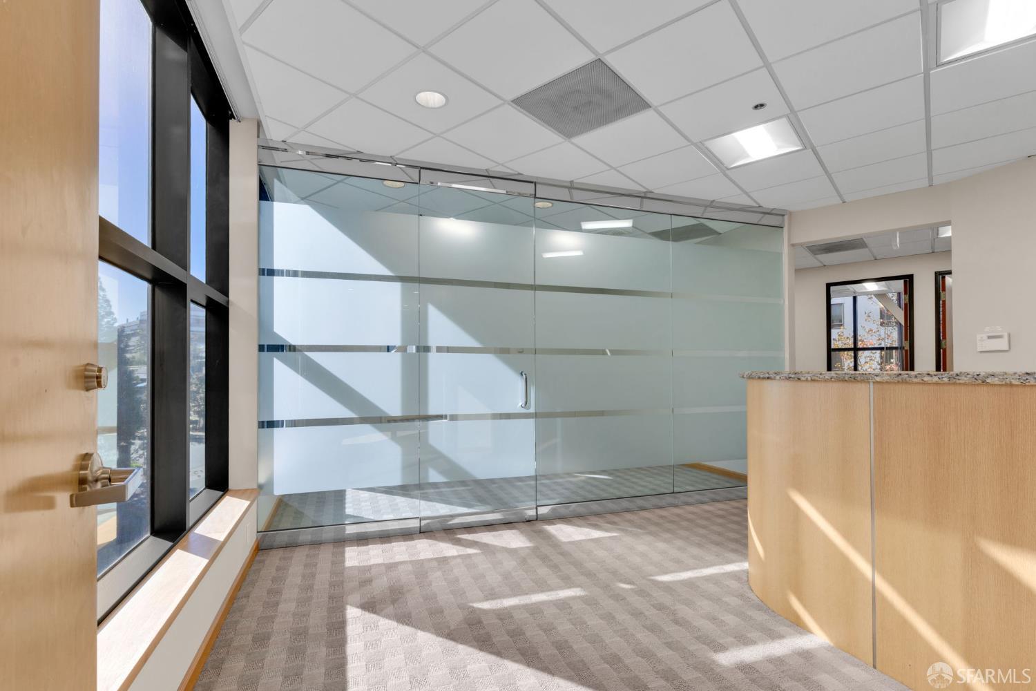 Detail Gallery Image 3 of 9 For 1670 Riviera Ave #200,  Walnut Creek,  CA 94596 - – Beds | – Baths