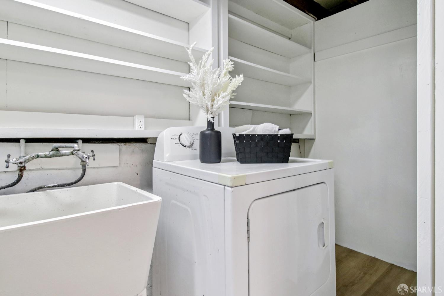 Detail Gallery Image 20 of 59 For 1506 Quesada Ave, San Francisco,  CA 94124 - 4 Beds | 1/1 Baths