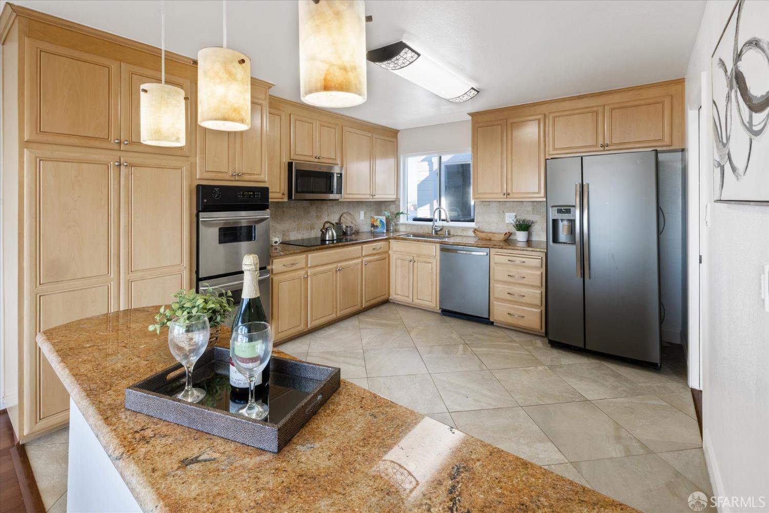 Detail Gallery Image 16 of 75 For 549 Orizaba Ave, San Francisco,  CA 94132 - 4 Beds | 3 Baths