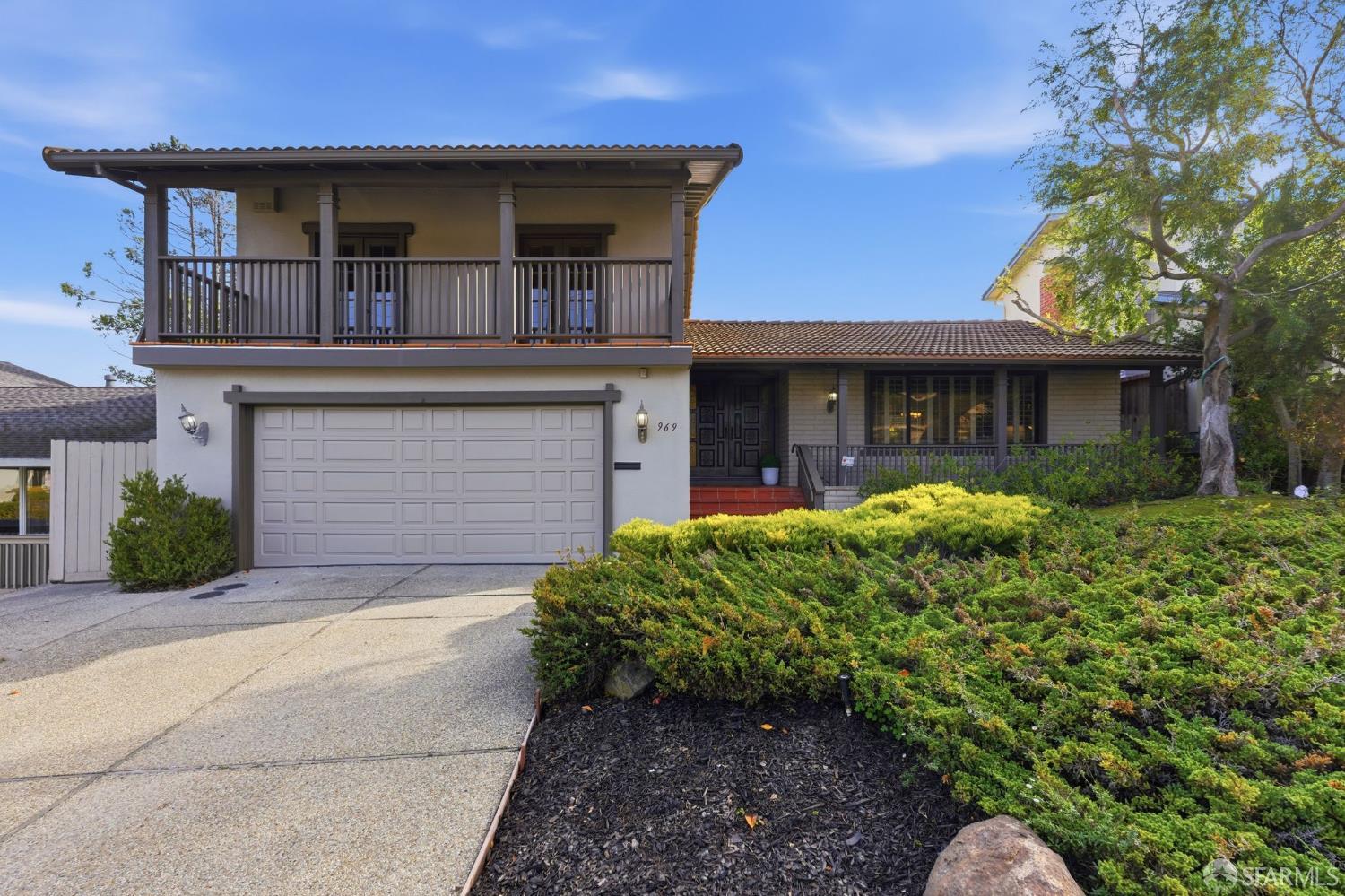 Detail Gallery Image 3 of 48 For 969 Springfield Dr, Millbrae,  CA 94030 - 3 Beds | 2/1 Baths