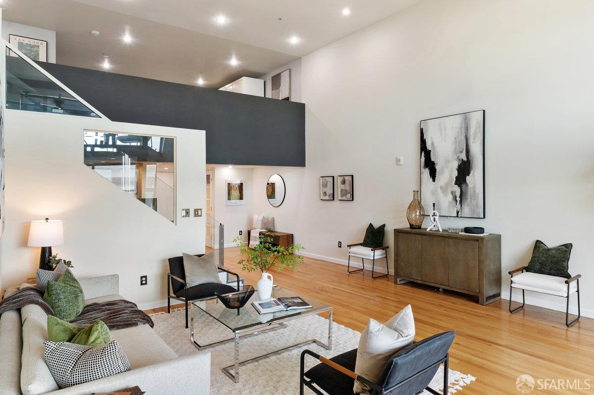 Detail Gallery Image 2 of 36 For 1578 Indiana St #8,  San Francisco,  CA 94107 - 1 Beds | 2 Baths