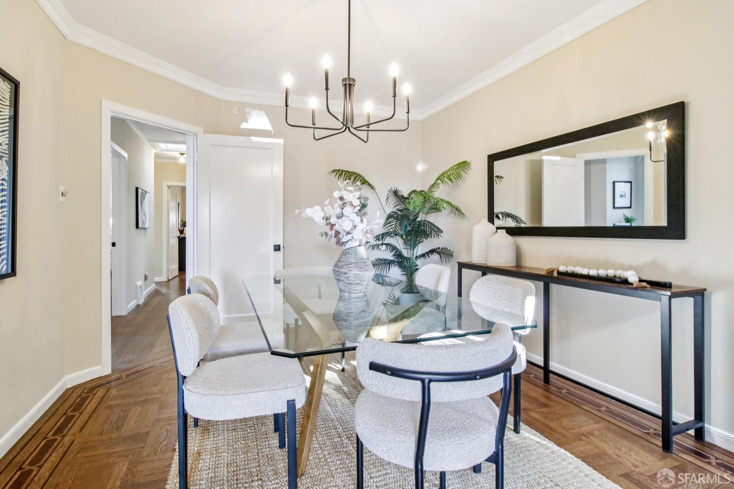 Detail Gallery Image 10 of 59 For 1506 Quesada Ave, San Francisco,  CA 94124 - 4 Beds | 1/1 Baths