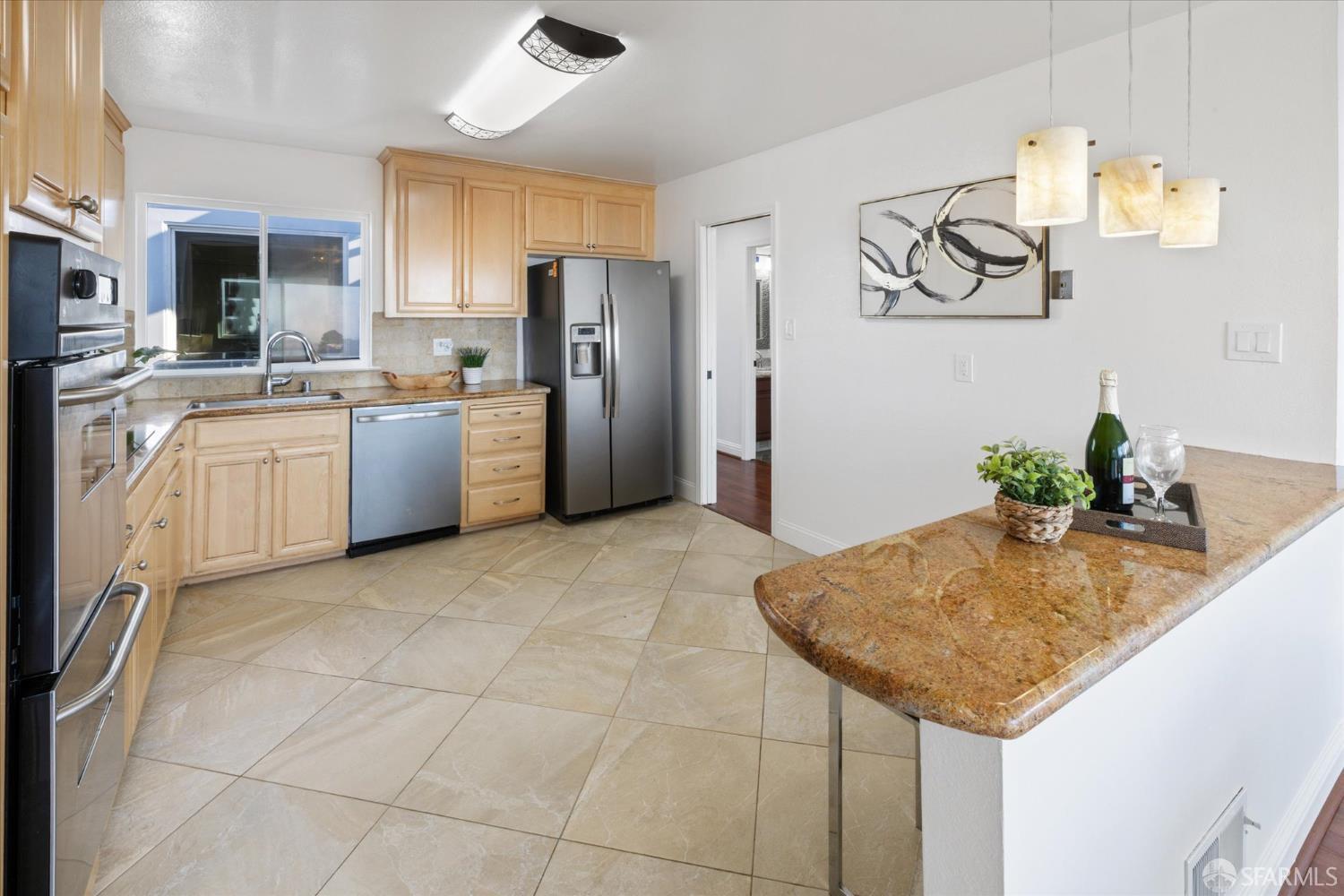 Detail Gallery Image 15 of 75 For 549 Orizaba Ave, San Francisco,  CA 94132 - 4 Beds | 3 Baths