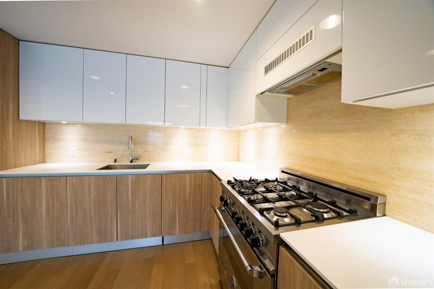 Photo #13: 425090780 Listing: Photo #13