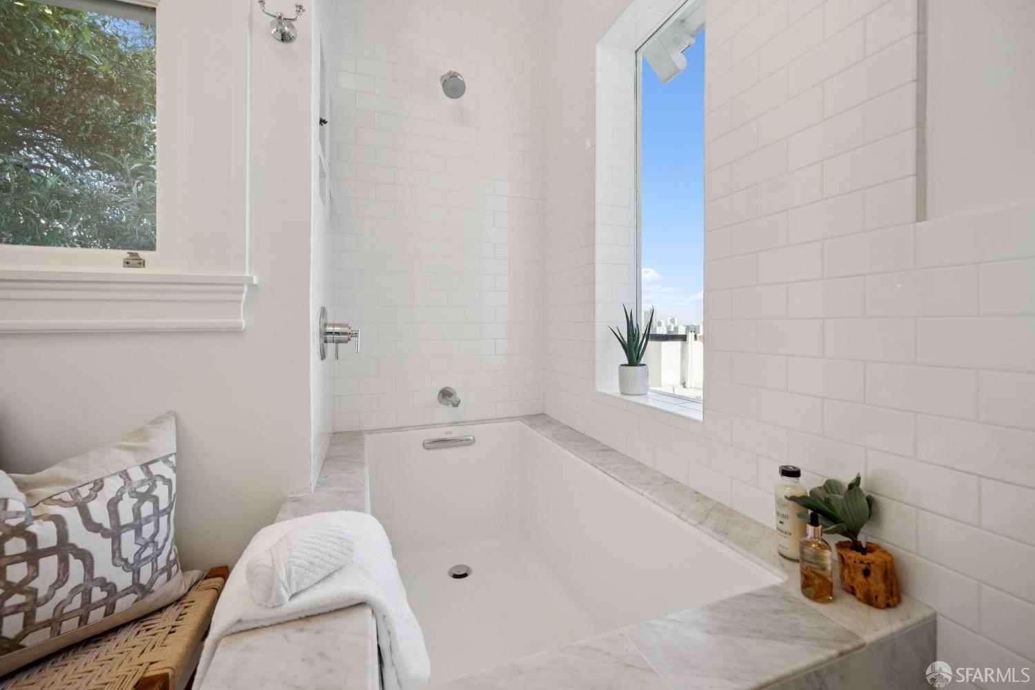 Detail Gallery Image 46 of 57 For 2888 Jackson St, San Francisco,  CA 94115 - 2 Beds | 1 Baths