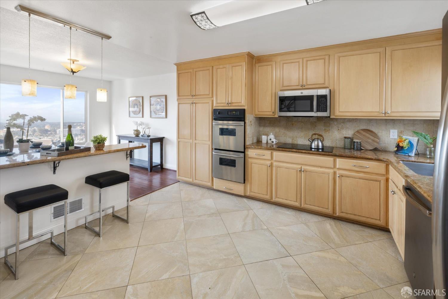 Detail Gallery Image 17 of 75 For 549 Orizaba Ave, San Francisco,  CA 94132 - 4 Beds | 3 Baths