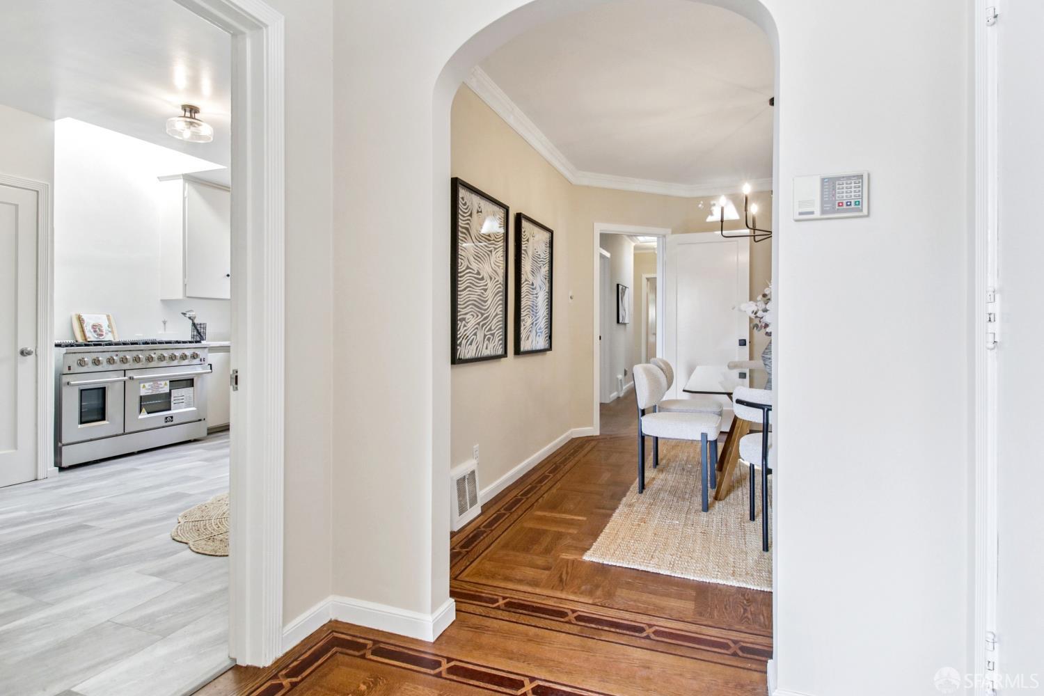 Detail Gallery Image 4 of 59 For 1506 Quesada Ave, San Francisco,  CA 94124 - 4 Beds | 1/1 Baths