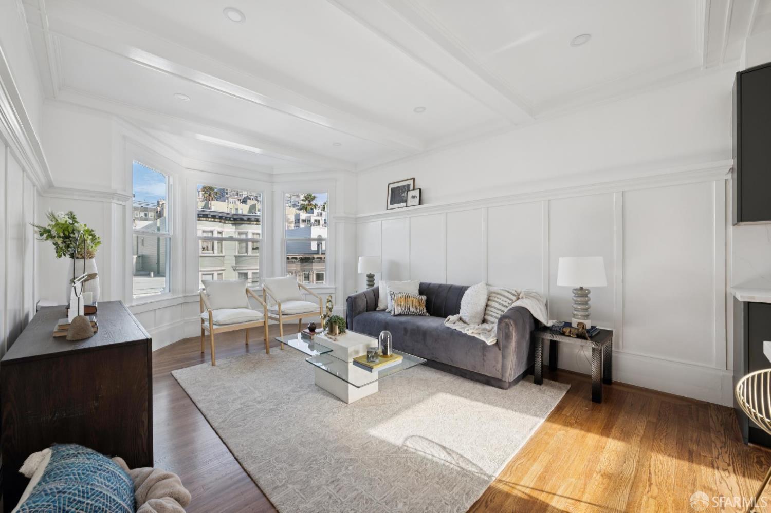 Photo #2: 425090839 Listing: Photo #2