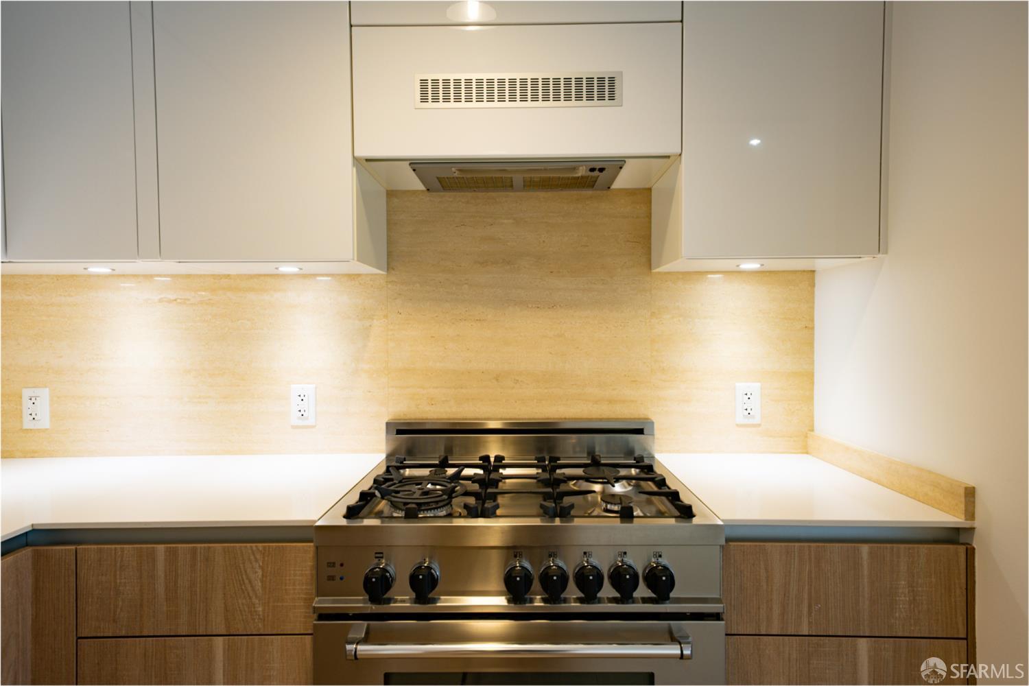 Photo #12: 425090780 Listing: Photo #12